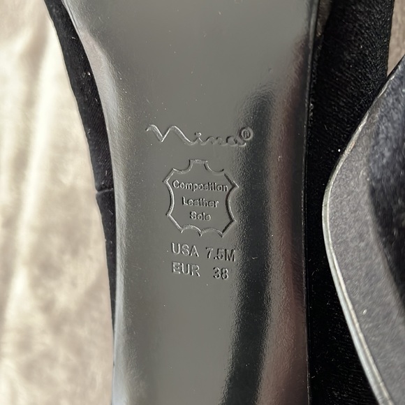 Nina black velvet heels - Picture 10 of 17